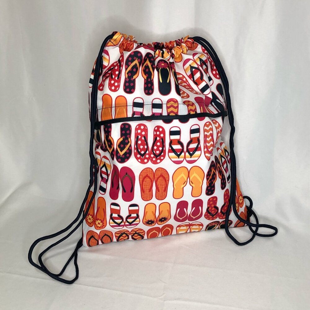 Thirty One Cool Cinch Thermal (NWT) Drawstring Thermal Backpack, Fun Flops
